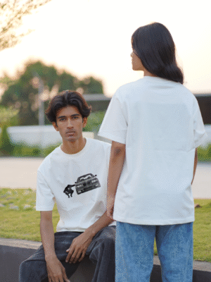 Car Waiting Print Black T-shirt